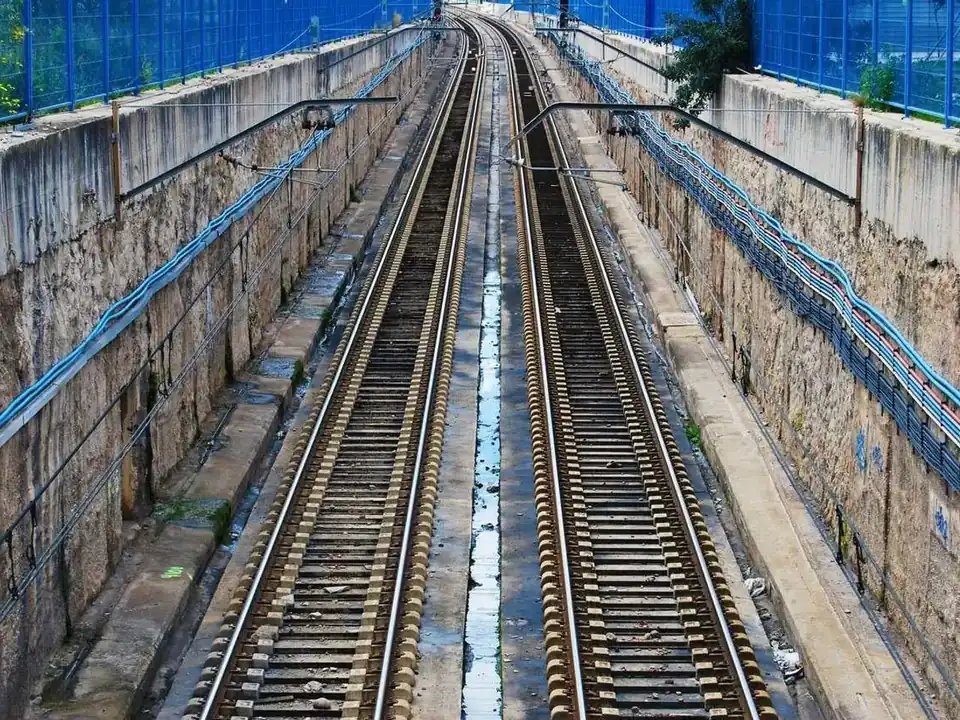 شیر کشویی فلنجی